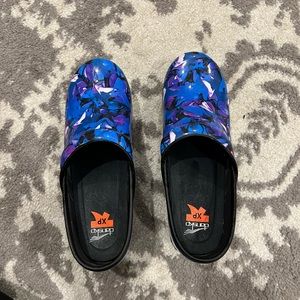 Womens Danskos XP